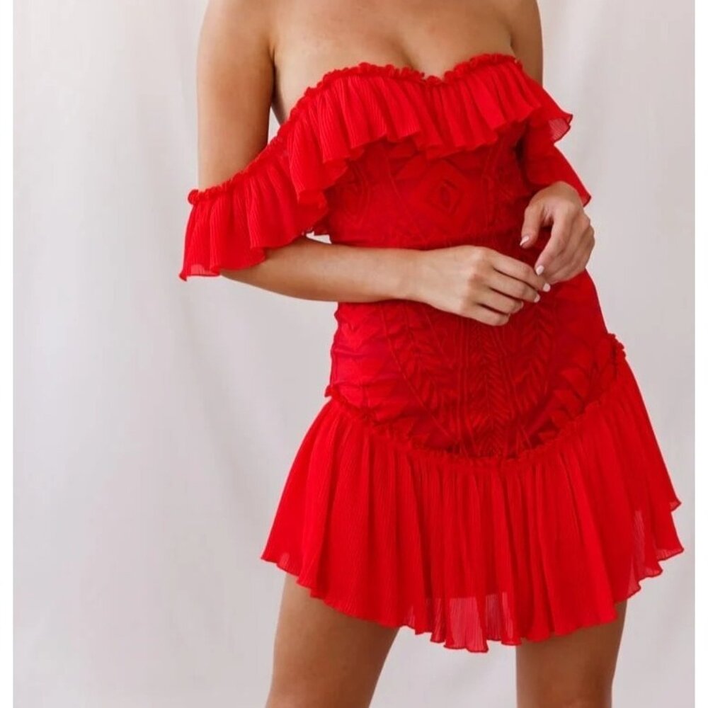 Selfie Leslie Dreamy Off-Shoulder Mini Dress Women Medium Red Crepe Ruffle